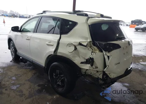 2017 Toyota Rav4 Le z USA, uszkodzony, nr VIN JTMBFREV6HJ714012